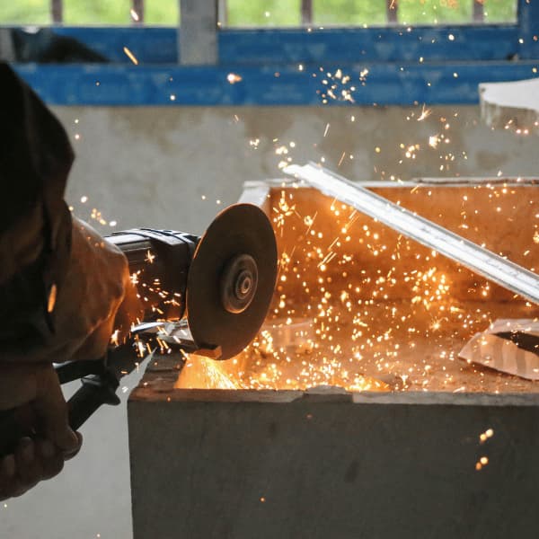 Amoladora de 125 mm para taller agrícola